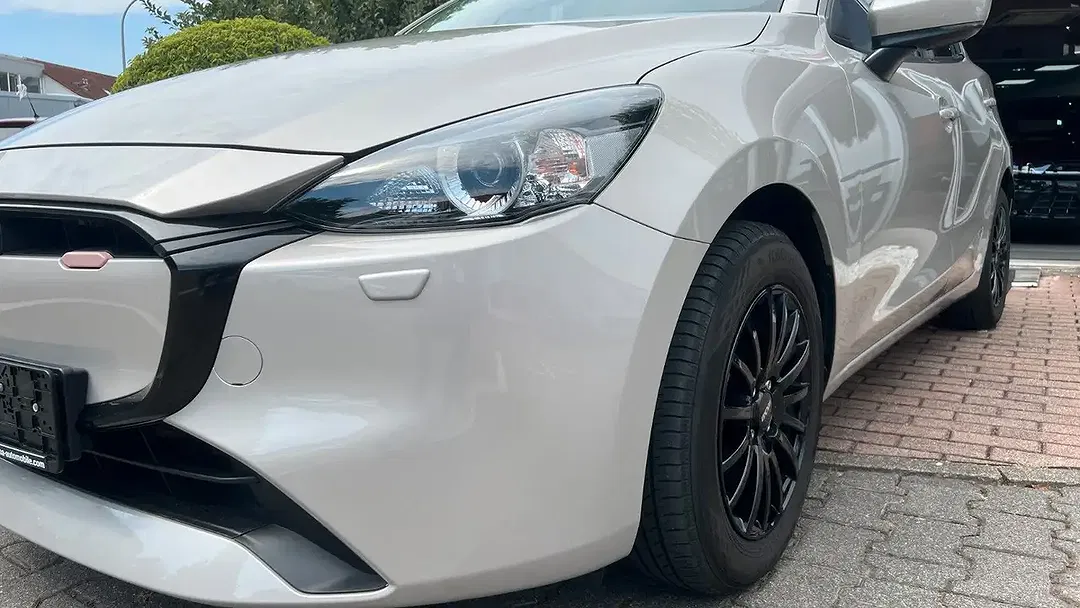 Mazda 2 - Thumbnail 9