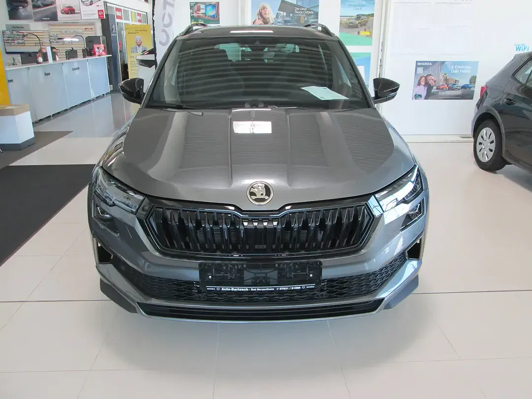Skoda Karoq Sportline - Thumbnail 2