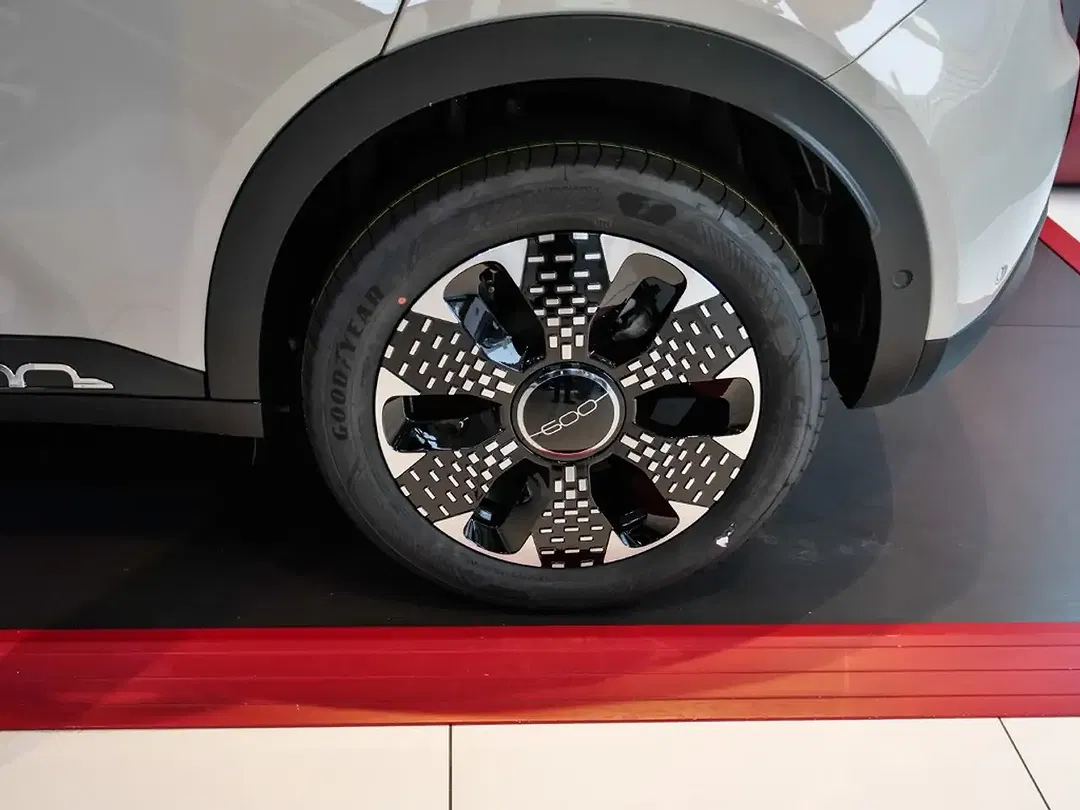 Fiat 600 Hybrid DCT La Prima - Thumbnail 4