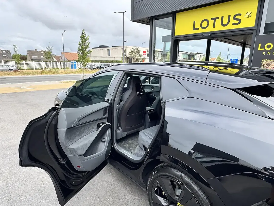 Lotus Eletre 675 R - Thumbnail 21