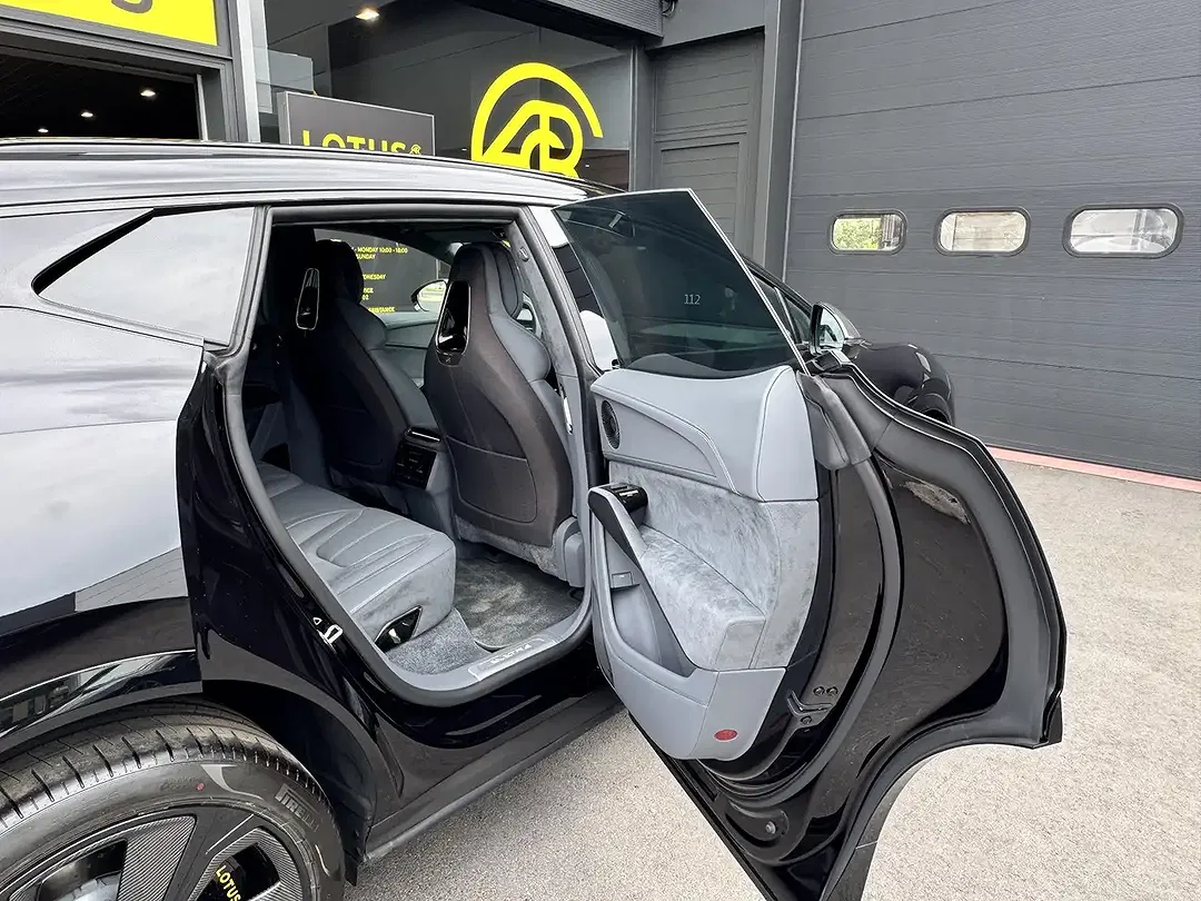 Lotus Eletre 675 R - Thumbnail 28