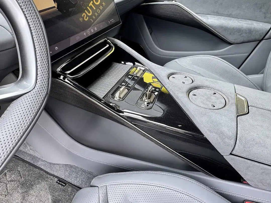 Lotus Eletre 675 R - Thumbnail 38