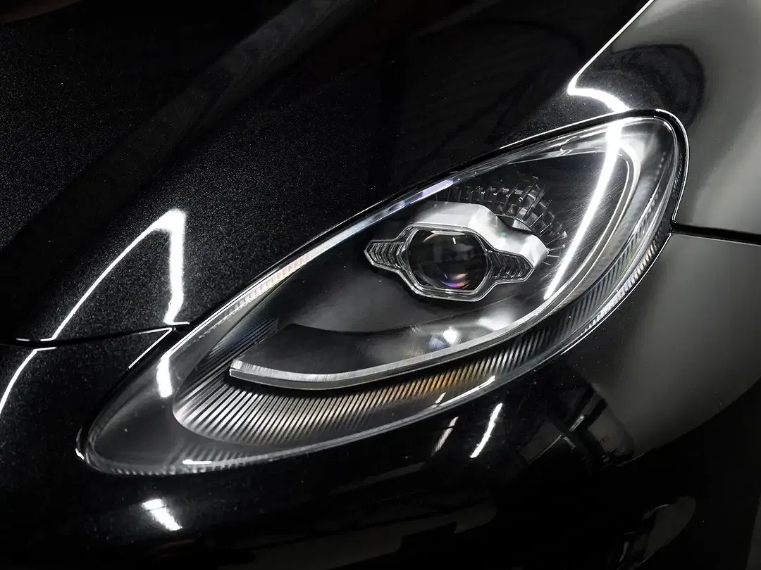 Aston Martin DBX 707 - Thumbnail 10