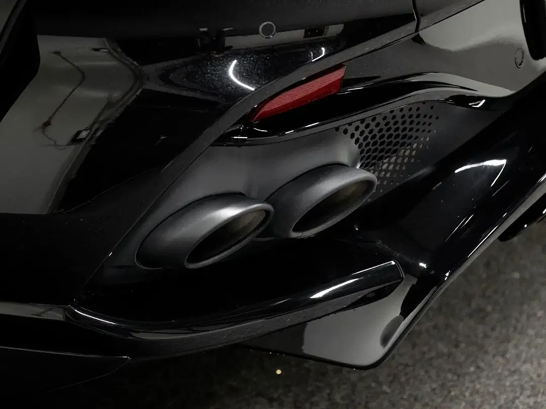 Aston Martin DBX 707 - Thumbnail 13
