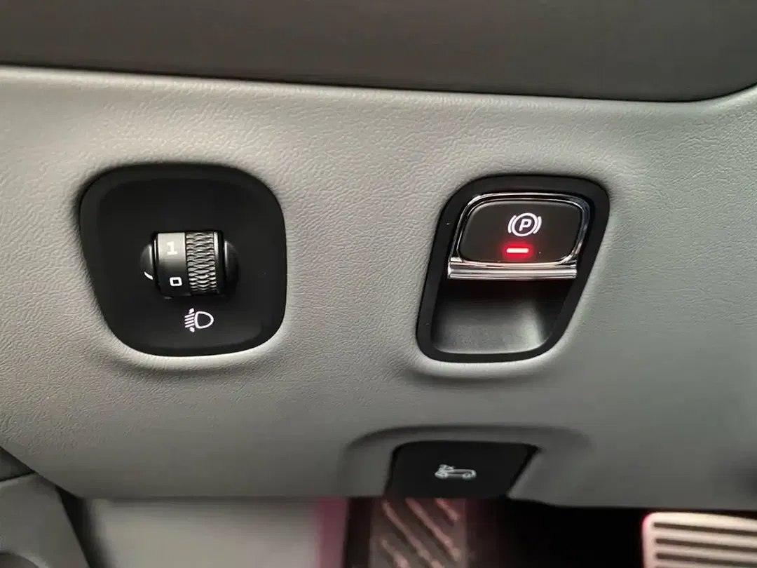 MG Cyberster AWD Xpower - foto 14