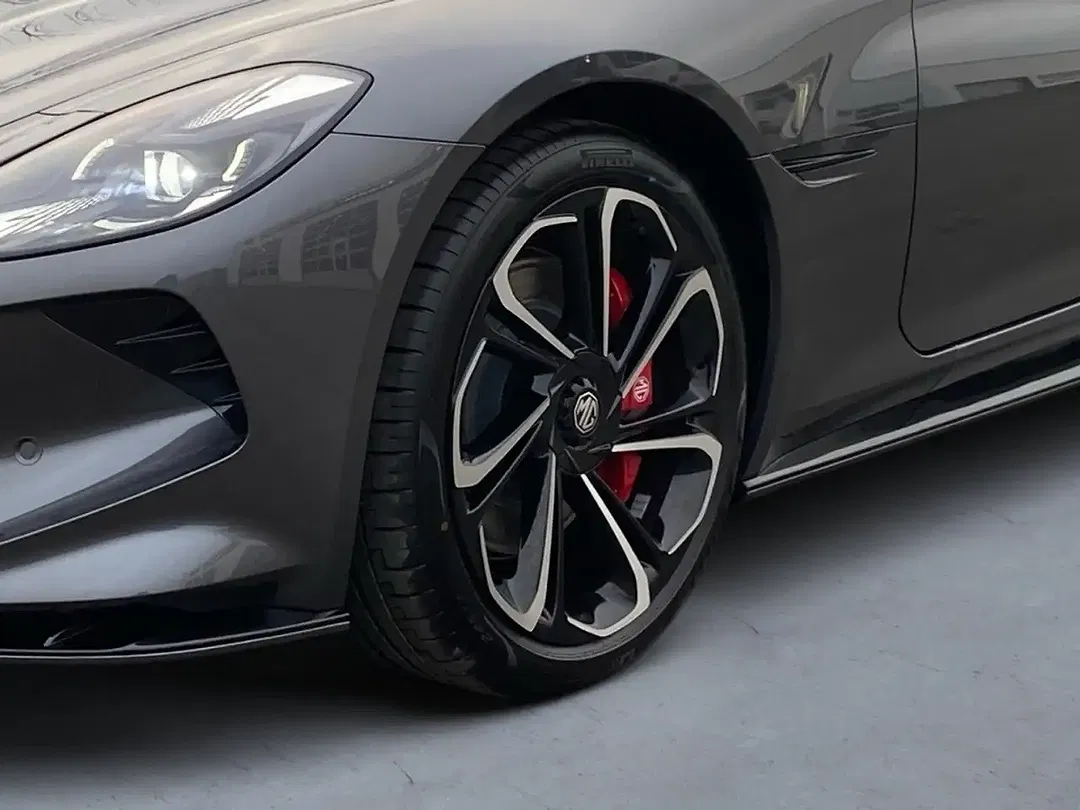MG Cyberster AWD Xpower - Thumbnail 7