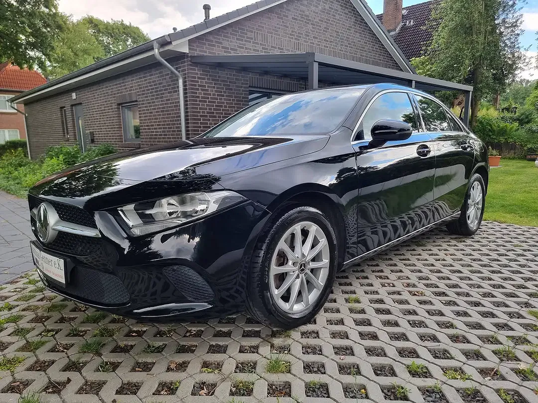 Mercedes-Benz A 250 PHEV Hybrid Progressive - Thumbnail 1