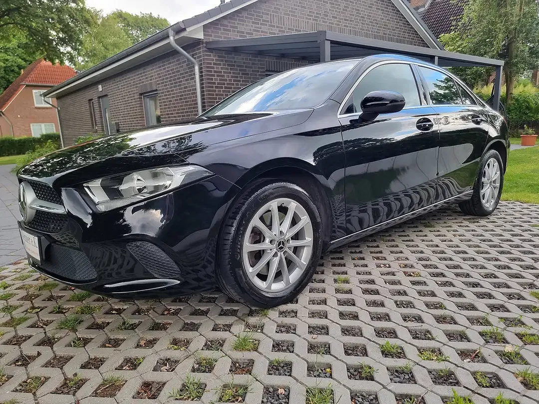 Mercedes-Benz A 250 PHEV Hybrid Progressive - Thumbnail 2