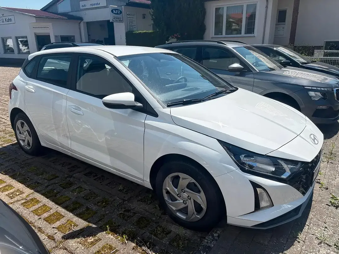 Hyundai i20 - foto 1