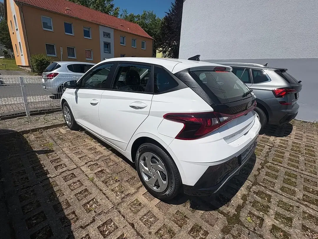 Hyundai i20 - Thumbnail 5
