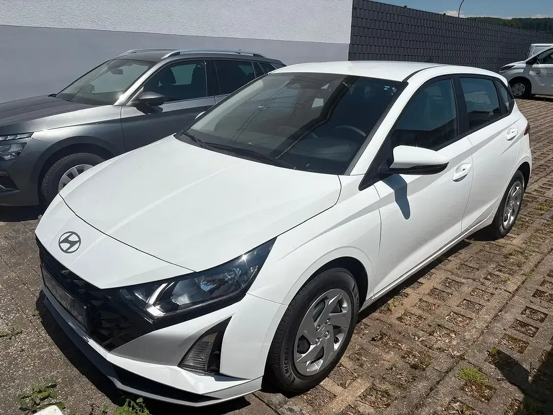Hyundai i20 - Thumbnail 6