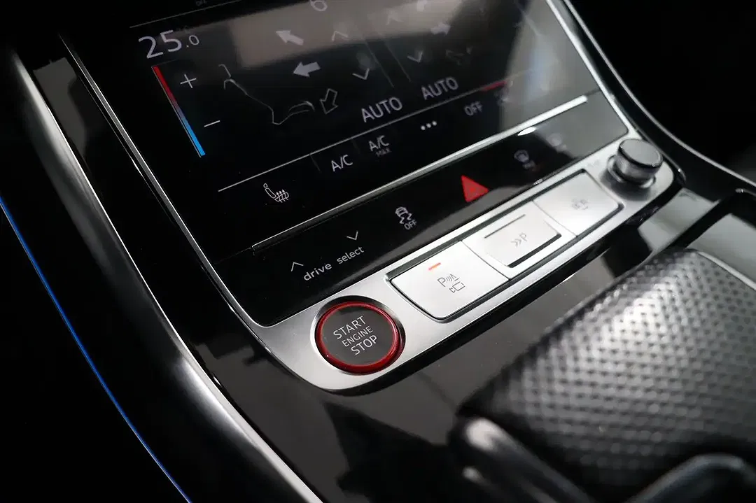 Audi RS Q8 4.0 TFSI - Thumbnail 14