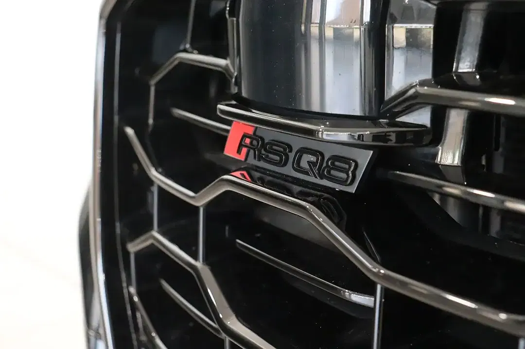 Audi RS Q8 4.0 TFSI - foto 2