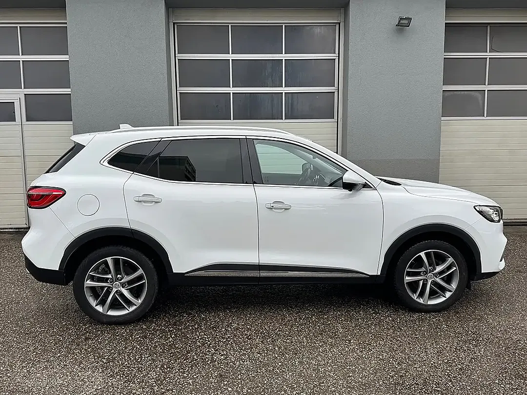 MG EHS 1.5 T-GDI PHEV AUT Luxury - Thumbnail 3