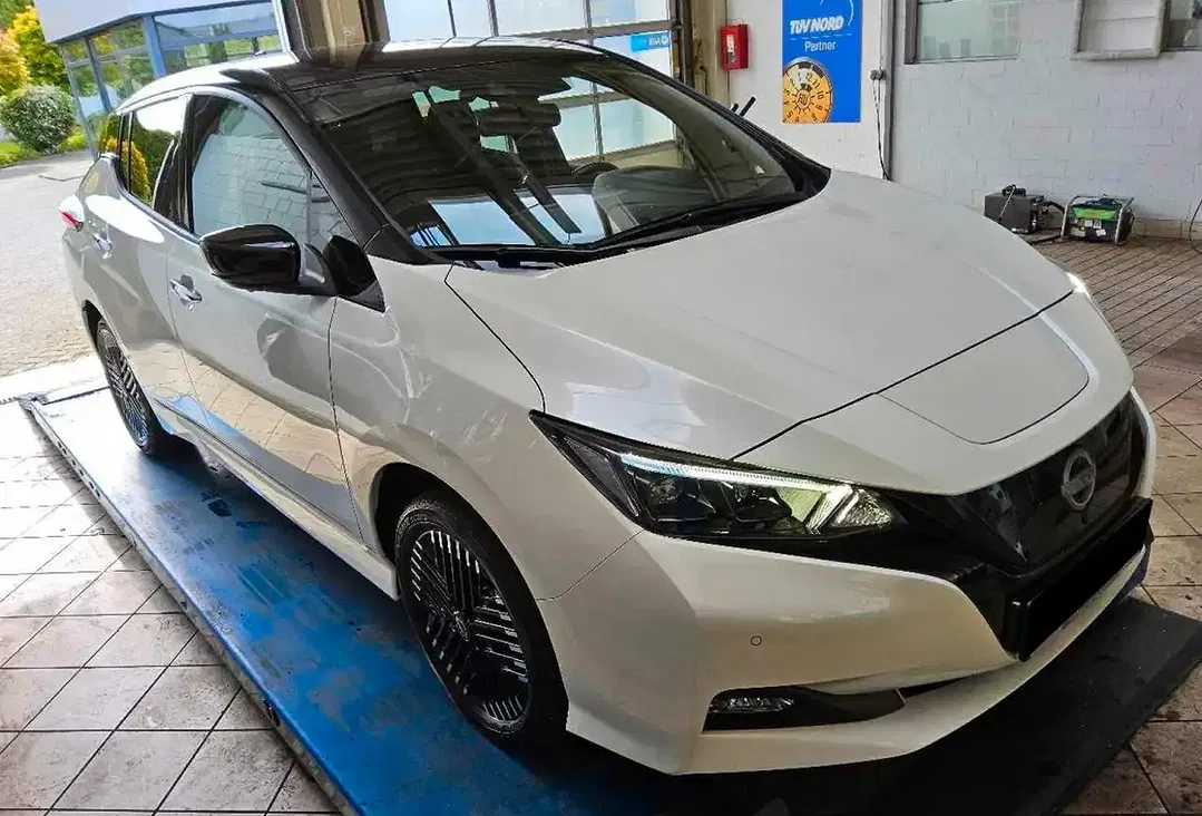 Nissan Leaf N-Connecta - Thumbnail 3