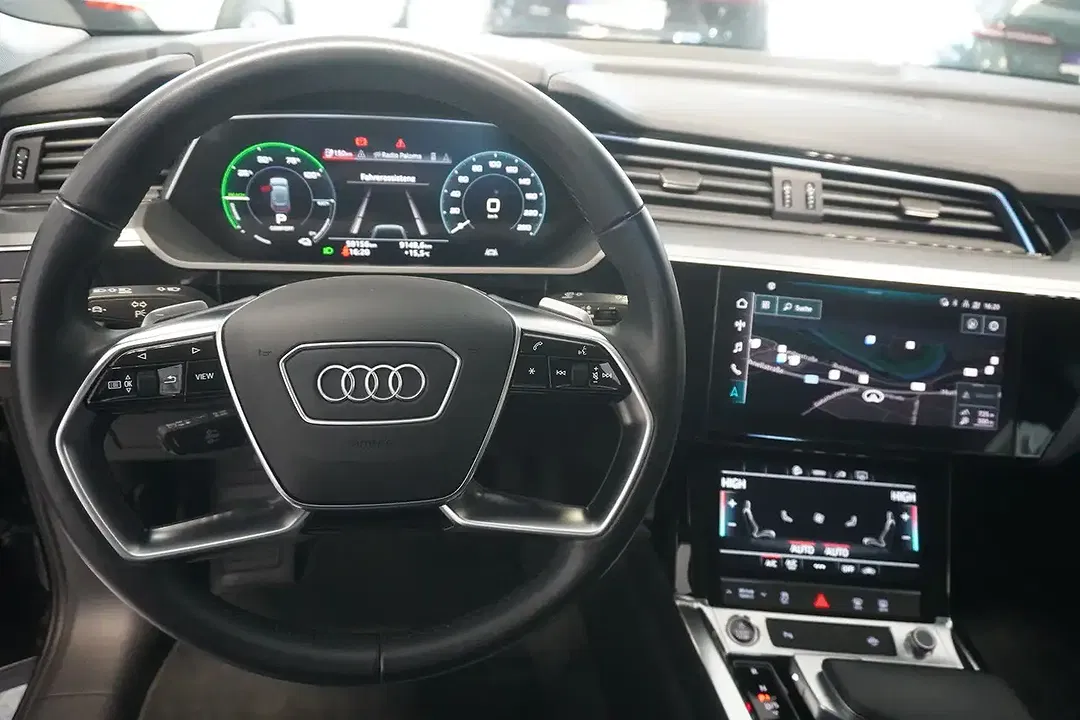Audi e-tron quattro - Thumbnail 11