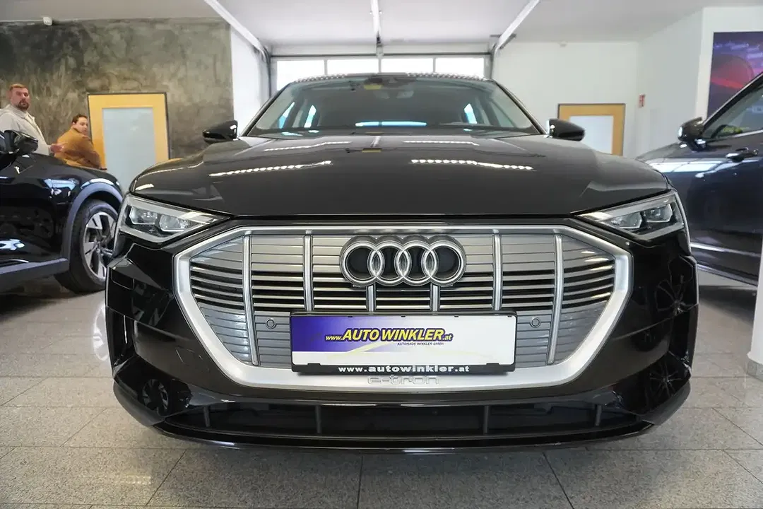 Audi e-tron quattro - foto 2