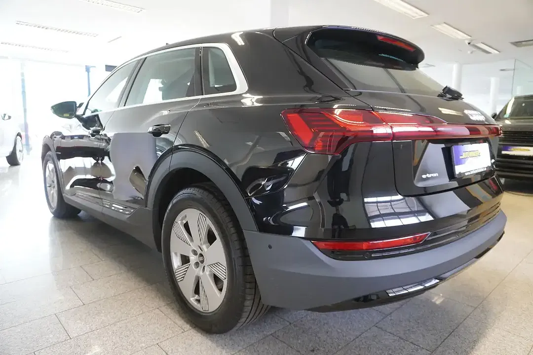 Audi e-tron quattro - Thumbnail 4