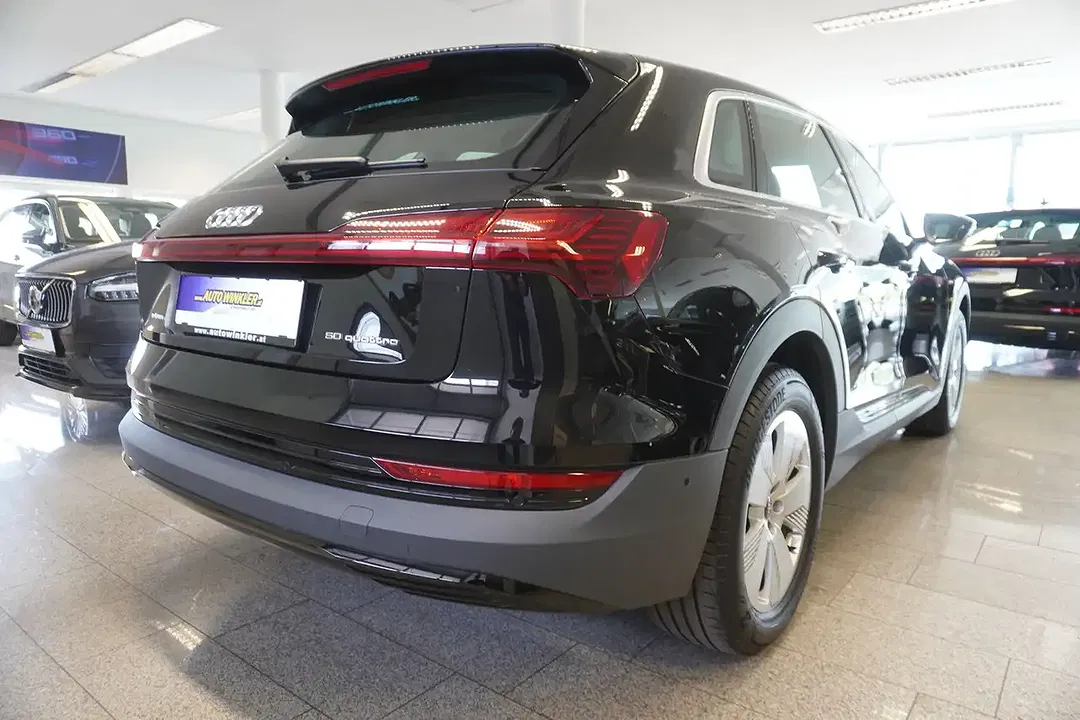 Audi e-tron quattro - Thumbnail 5