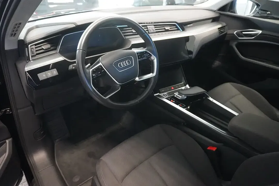 Audi e-tron quattro - Thumbnail 7
