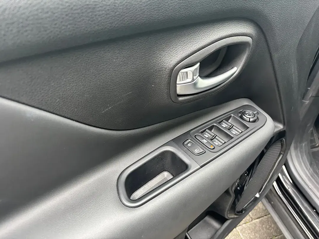 Jeep Renegade Longitude - Thumbnail 13