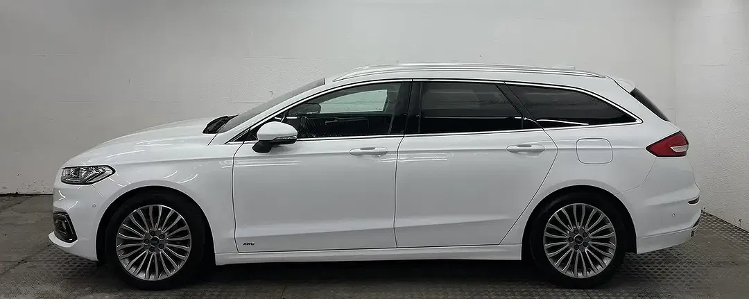 Ford Mondeo 2.0 EcoBlue 4x4 Titanium - foto 2