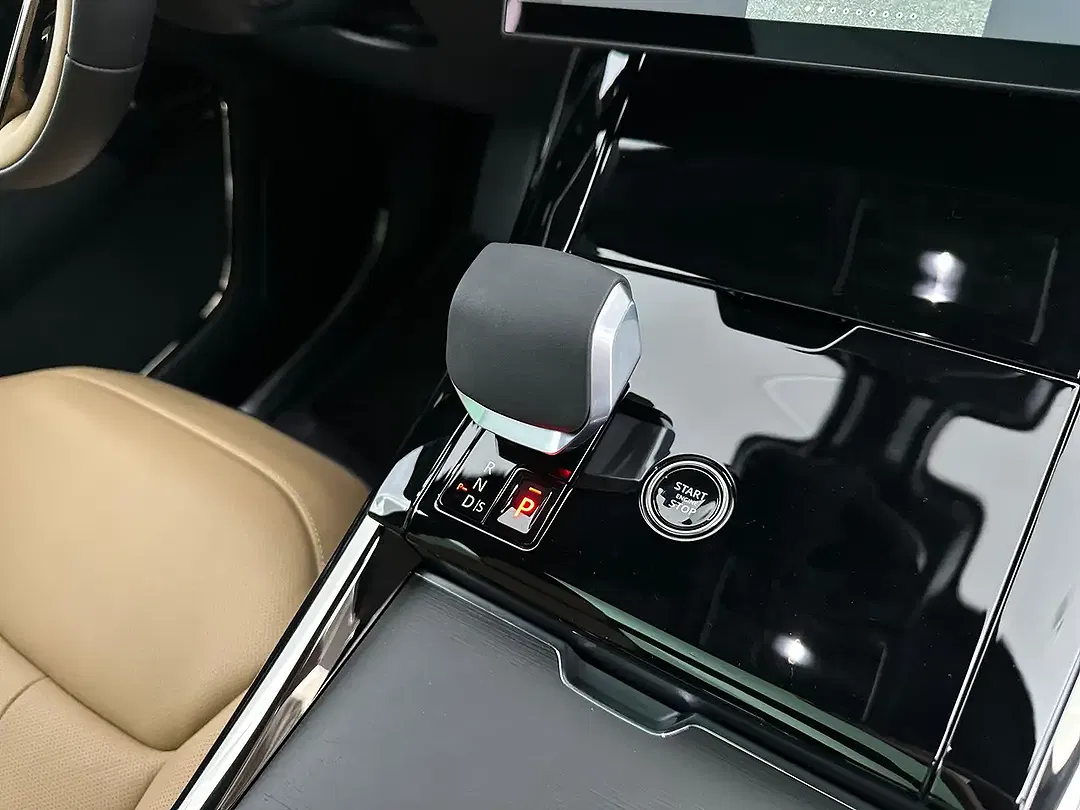 Land Rover Range Rover Sport 4x4 Dynamic SE - Thumbnail 12