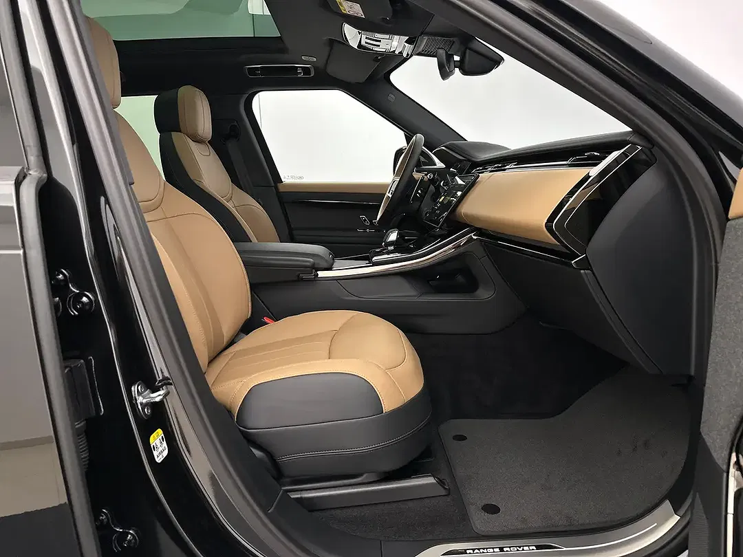 Land Rover Range Rover Sport 4x4 Dynamic SE - Thumbnail 3