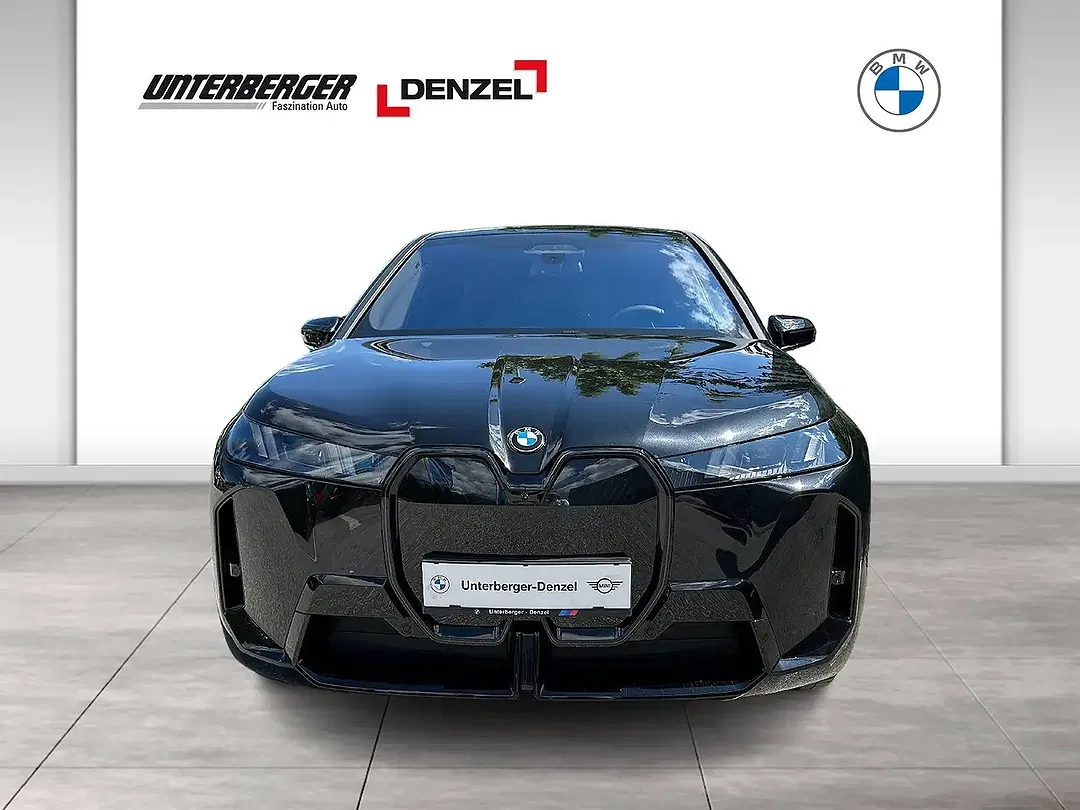 BMW iX xDrive M - Thumbnail 2