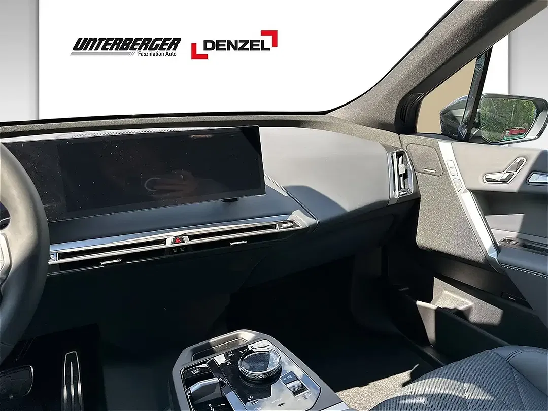 BMW iX xDrive M - Thumbnail 8