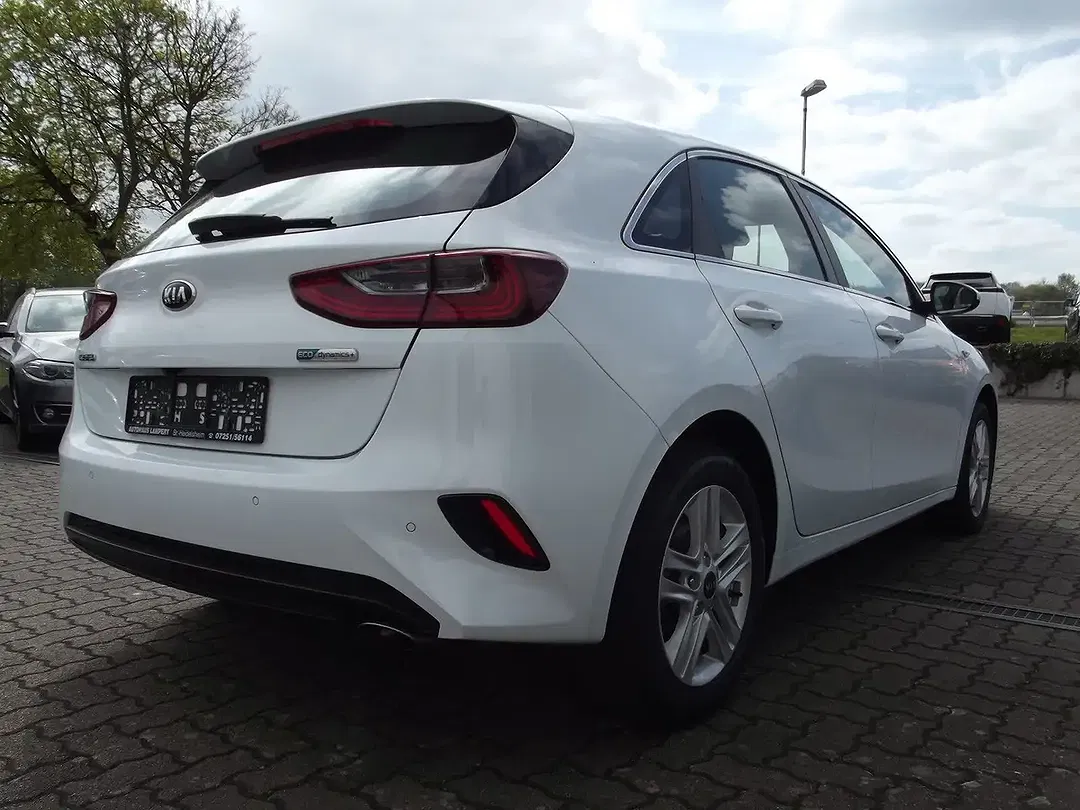 Kia Ceed / cee'd Vision - Thumbnail 3