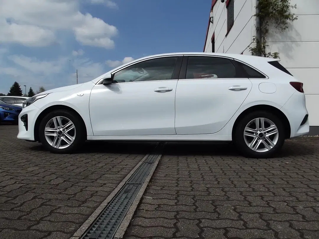 Kia Ceed / cee'd Vision - Thumbnail 4