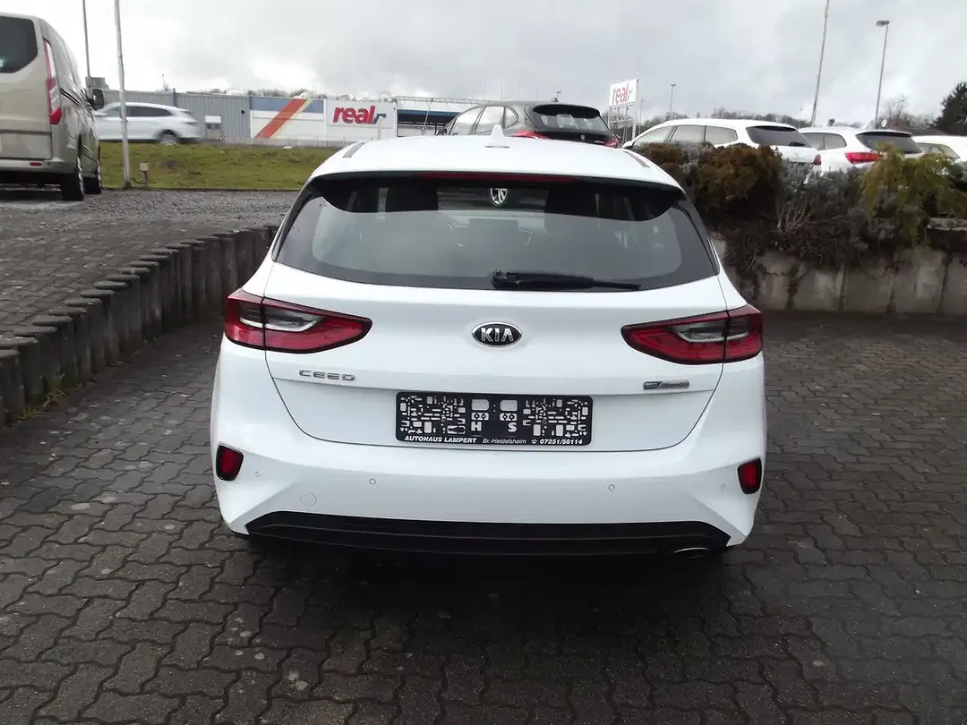 Kia Ceed / cee'd Vision - Thumbnail 8
