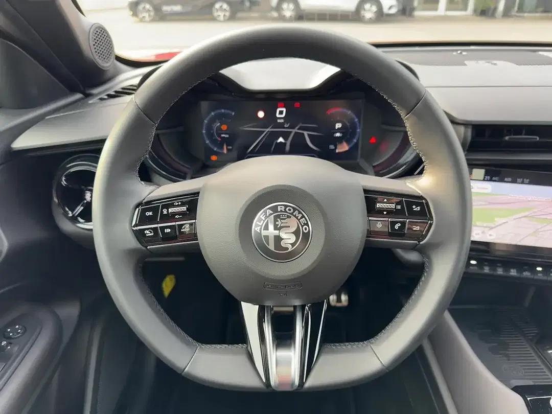 Alfa Romeo Junior 1.2 Ibrida MHEV Ti - Thumbnail 10