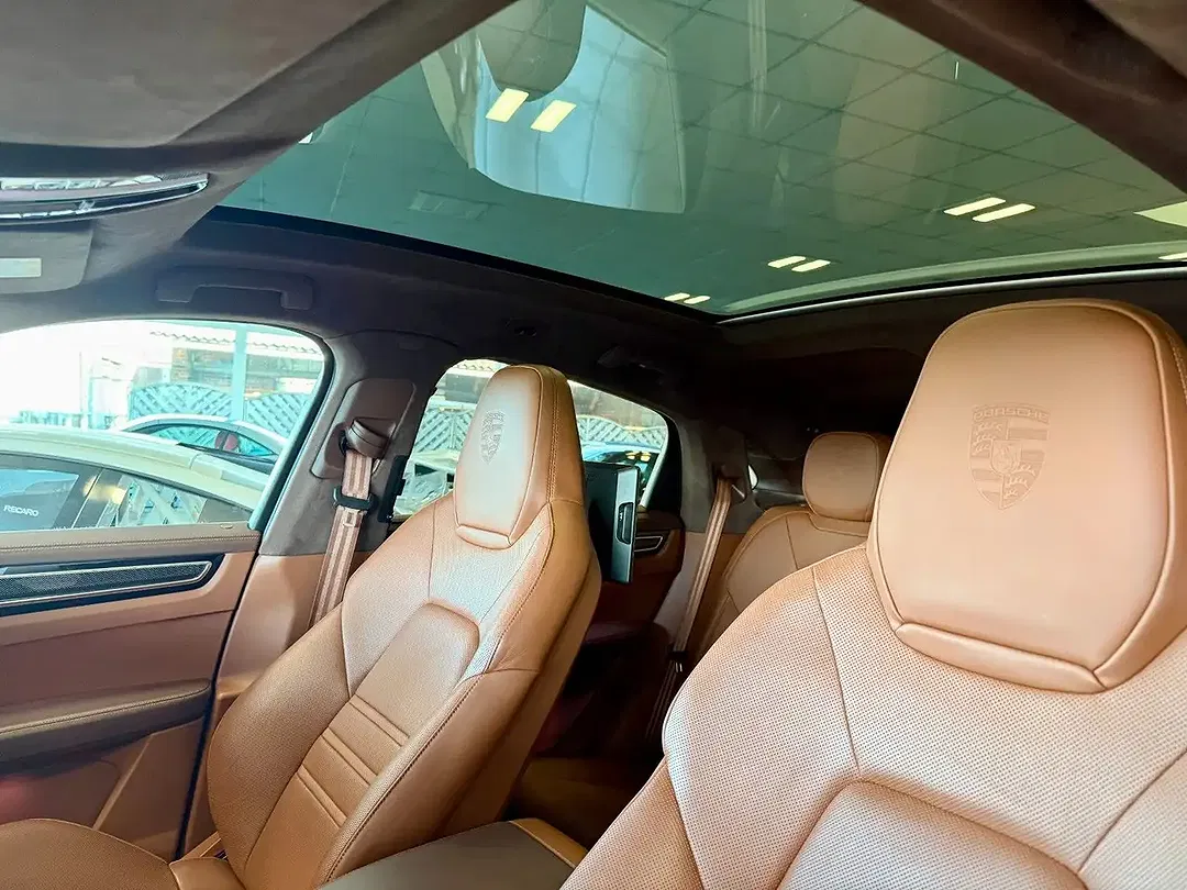 Porsche Cayenne Coupe Edition - Thumbnail 11