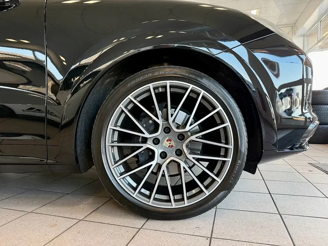 Porsche Cayenne Coupe Edition - Thumbnail 6