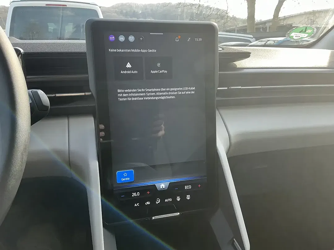 Ford Explorer - Thumbnail 11