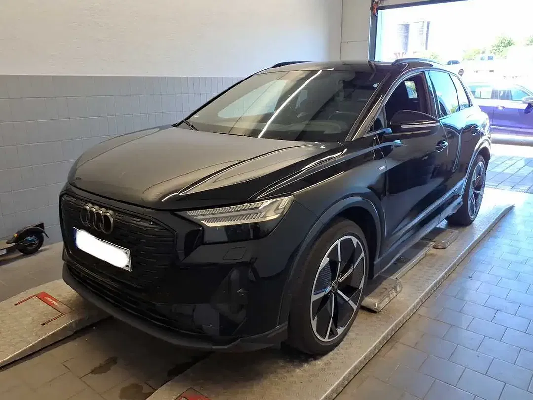 Audi Q4 e-tron 45 Matrix LED S line - Thumbnail 2