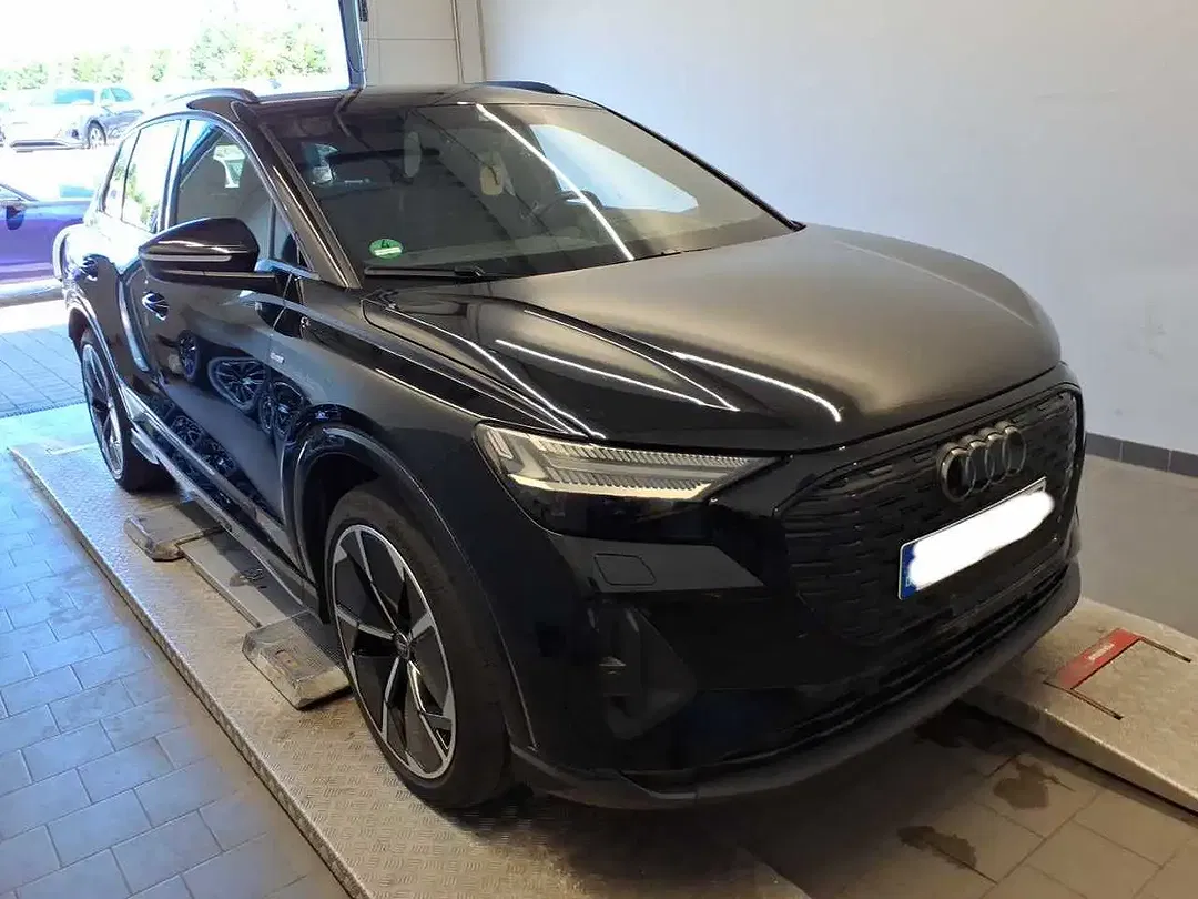 Audi Q4 e-tron 45 Matrix LED S line - Thumbnail 3