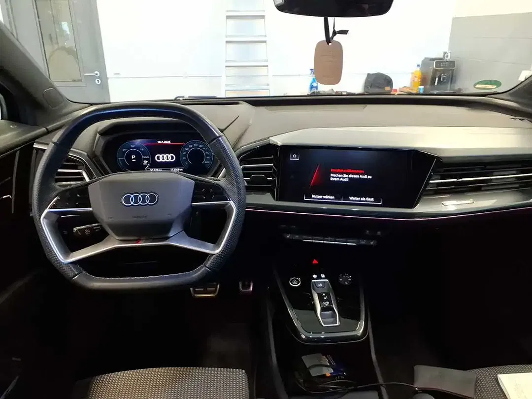 Audi Q4 e-tron 45 Matrix LED S line - Thumbnail 8