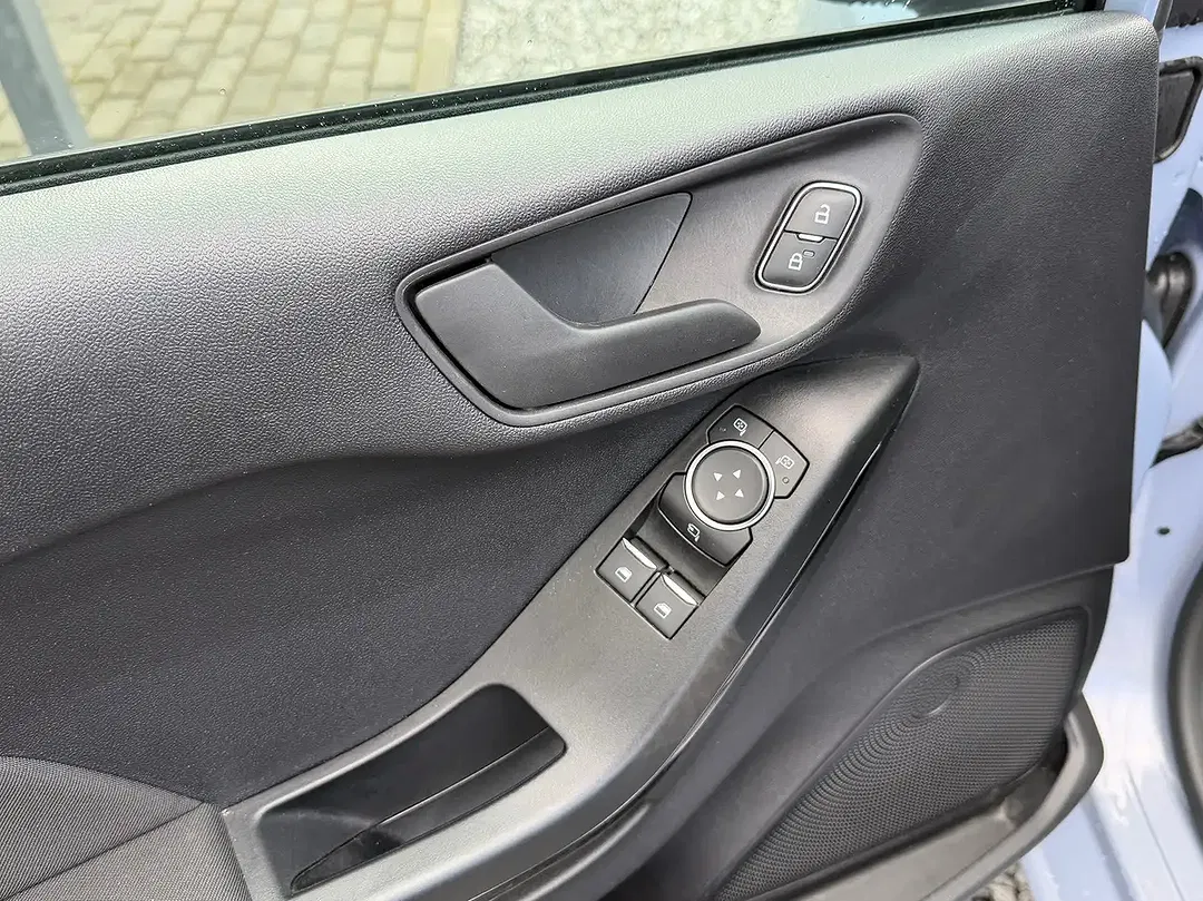 Ford Fiesta - Thumbnail 13