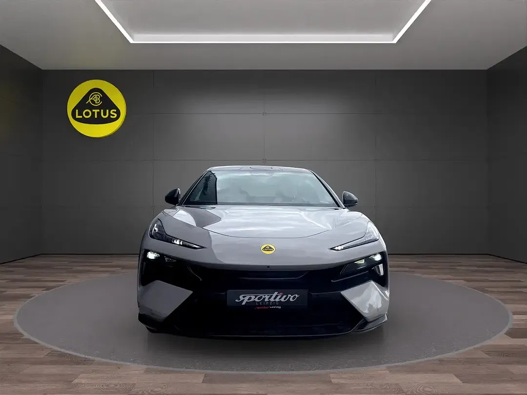 Lotus Eletre R - Thumbnail 3