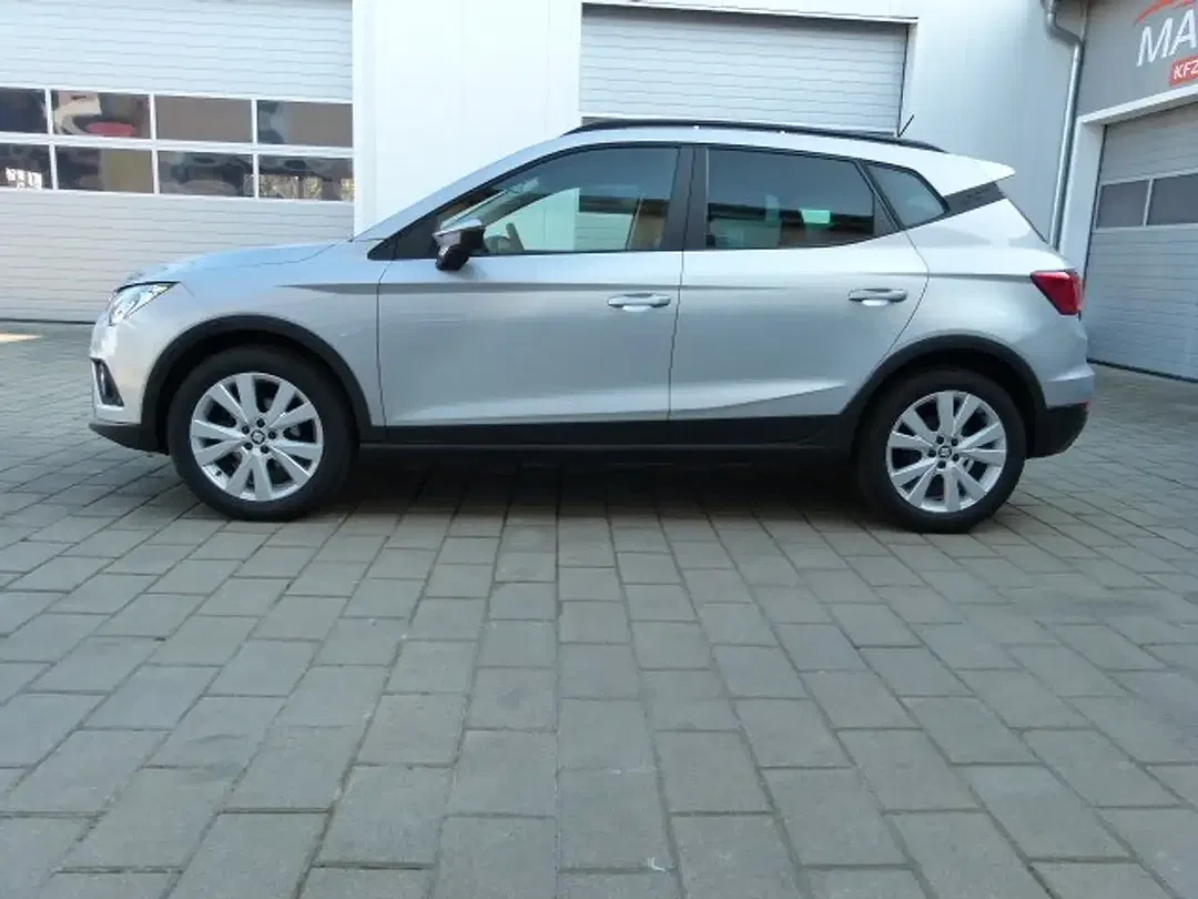SEAT Arona Style - Thumbnail 3