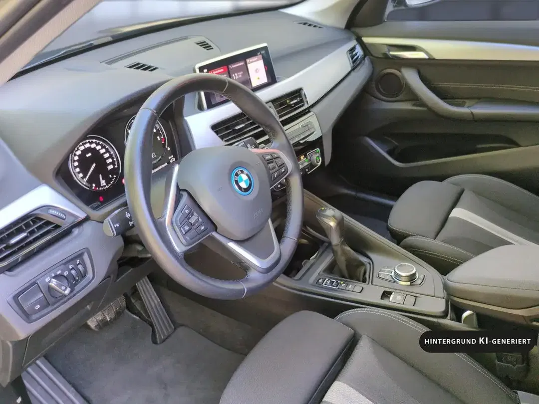 BMW X1 xDrive Advantage - Thumbnail 11