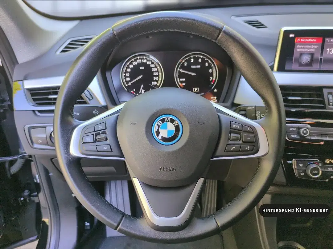 BMW X1 xDrive Advantage - Thumbnail 12