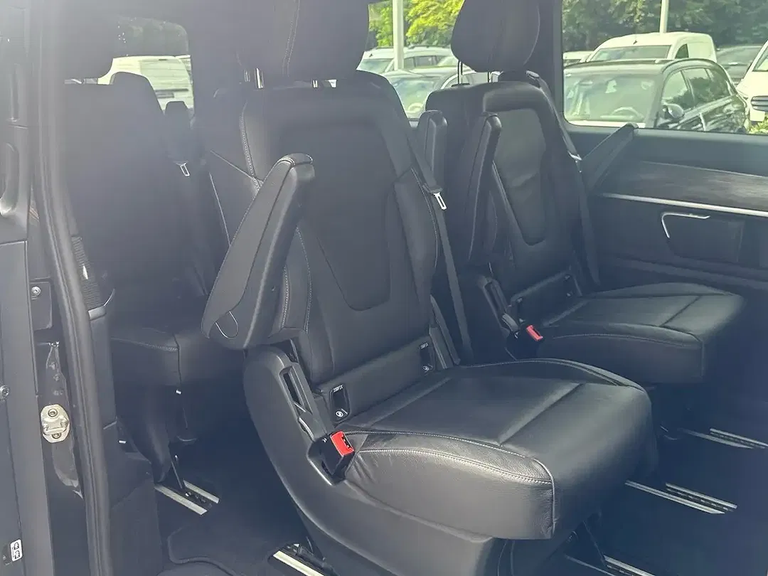 Mercedes-Benz EQV 300 MBUX - foto 14