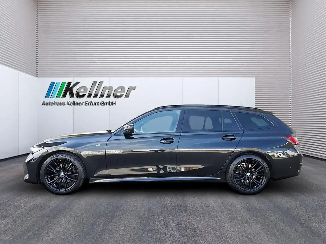 BMW 320 Touring M Sport - Thumbnail 3