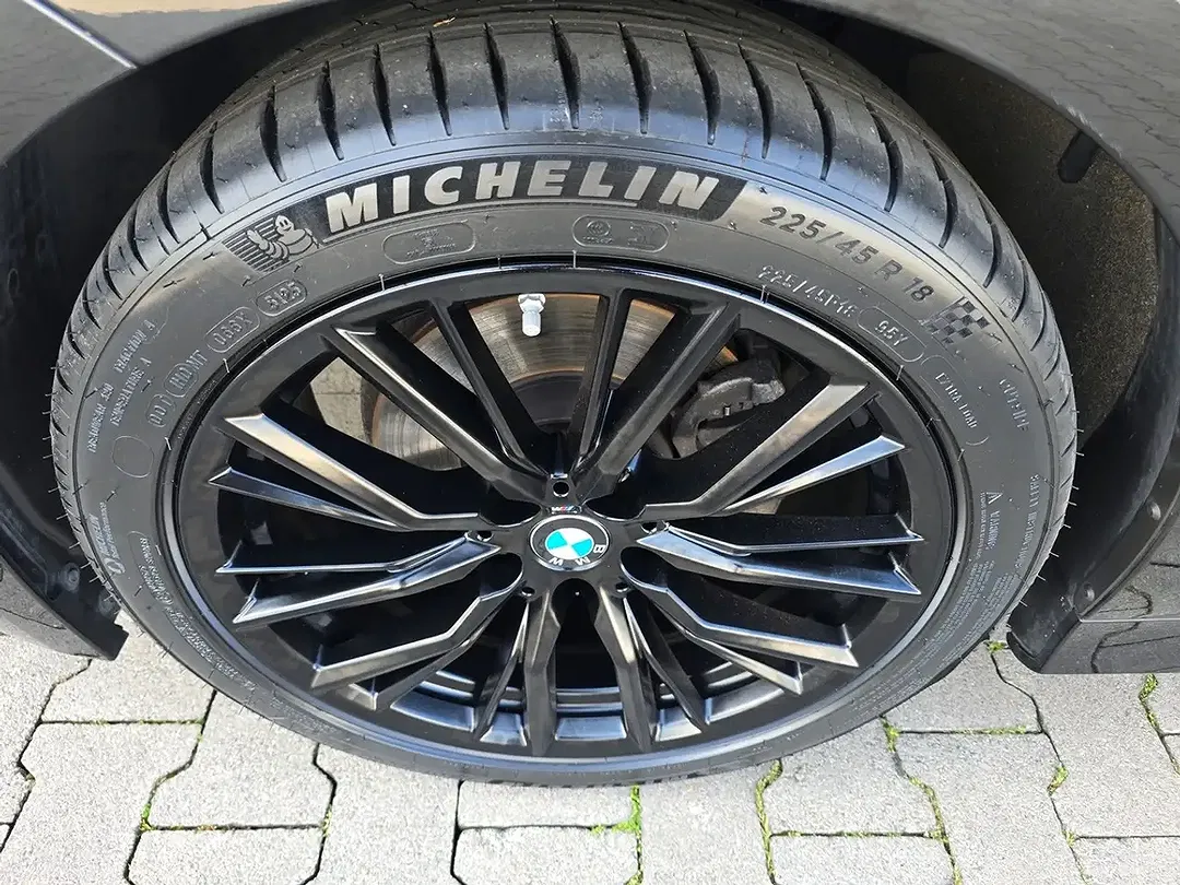 BMW 320 Touring M Sport - Thumbnail 5