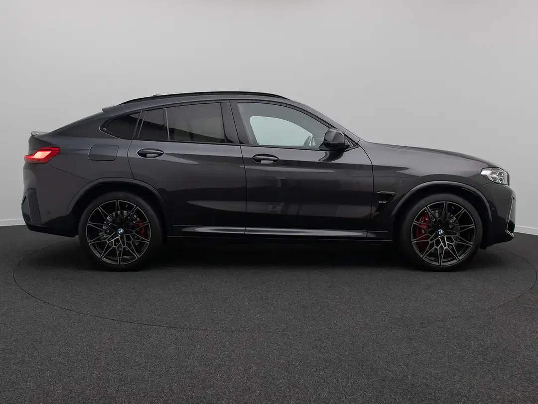 BMW X4 M Competition - Thumbnail 5