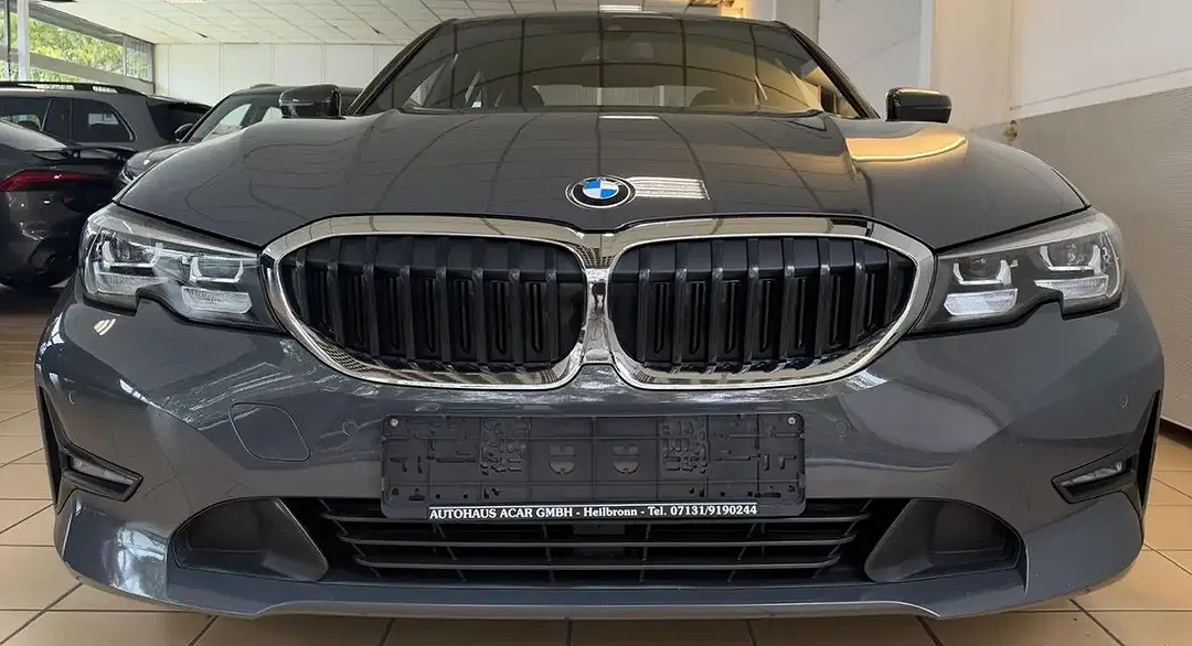 BMW 320 Advantage - Thumbnail 4